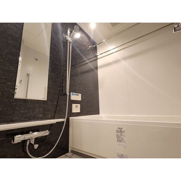 バス・シャワールーム　画像と現状が異なる場合は現状優先となります。