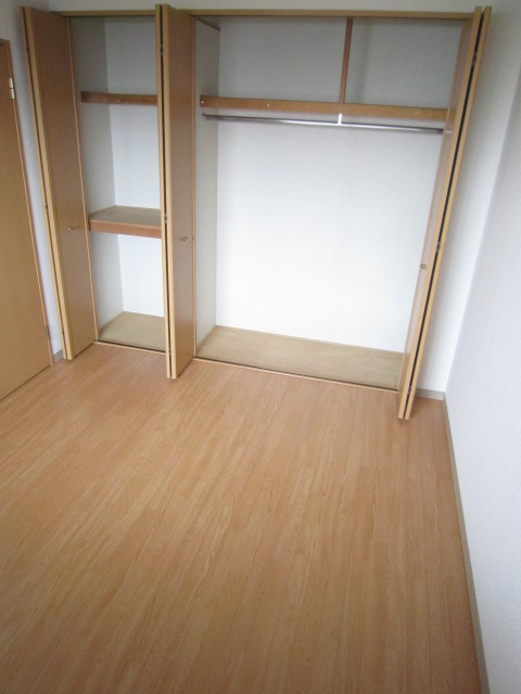 収納　洋室クローゼット