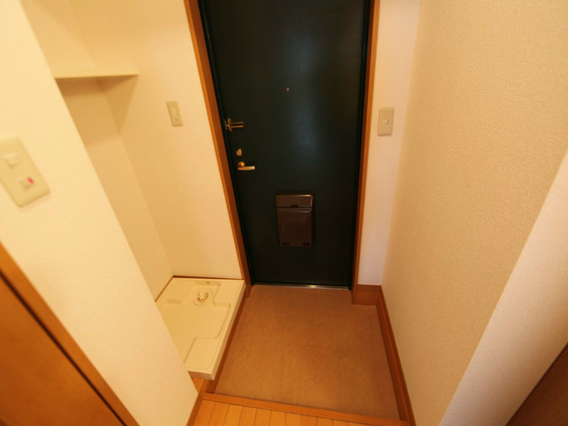 玄関　玄関　シューズボックス付