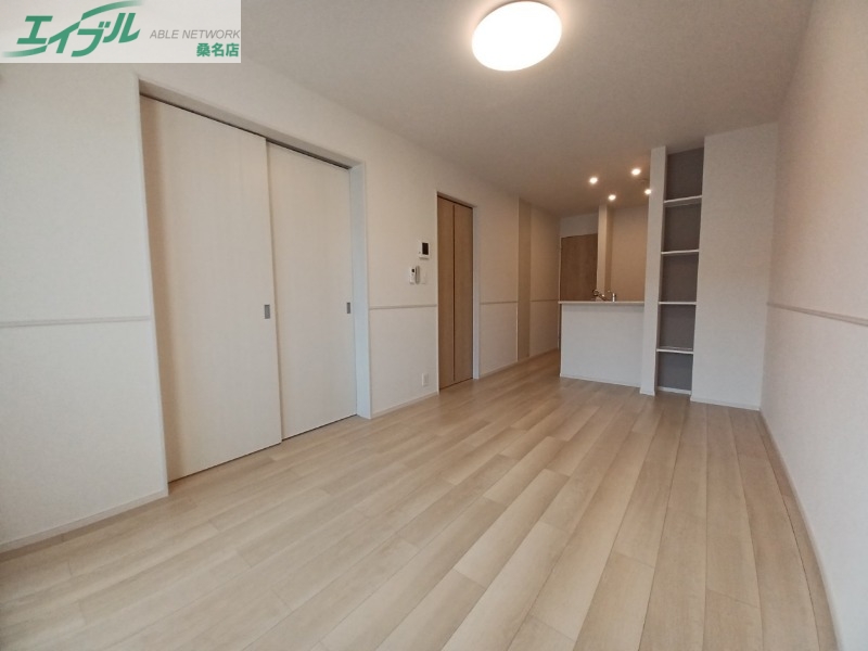 居室・リビング　反転タイプ参考写真