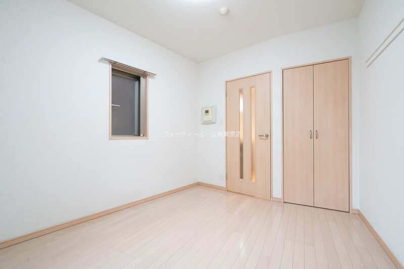 居室・リビング　別号室参考写真