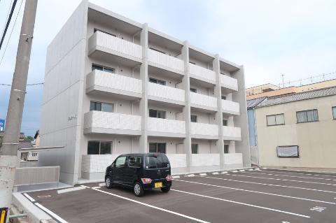 建物外観　外観写真（昼）