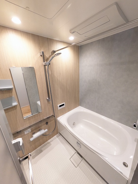 バス・シャワールーム　浴室　追い焚き・浴室乾燥機付き