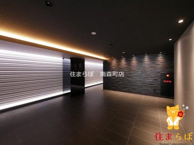 エントランス　「暮らしの設計図は、ここから始まります。」