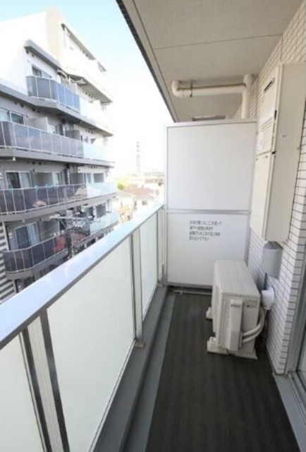 バルコニー　バルコニーあります
