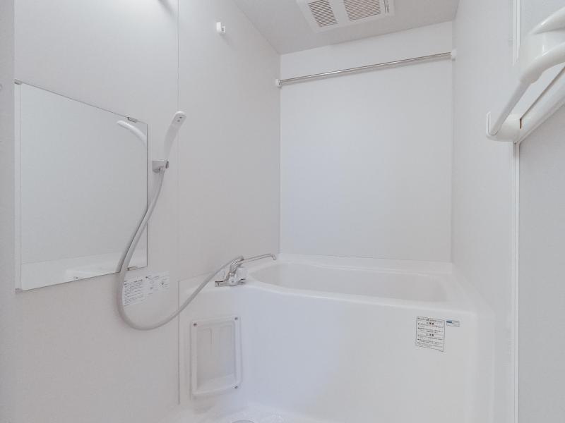 バス・シャワールーム　同タイプの室内写真です。