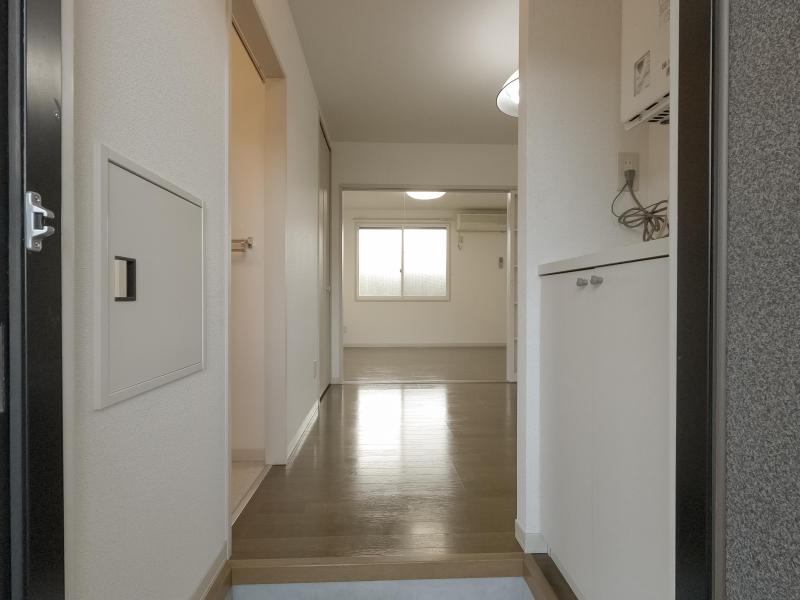 玄関　同タイプの室内写真です。