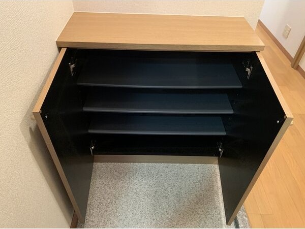 玄関　シューズボックス