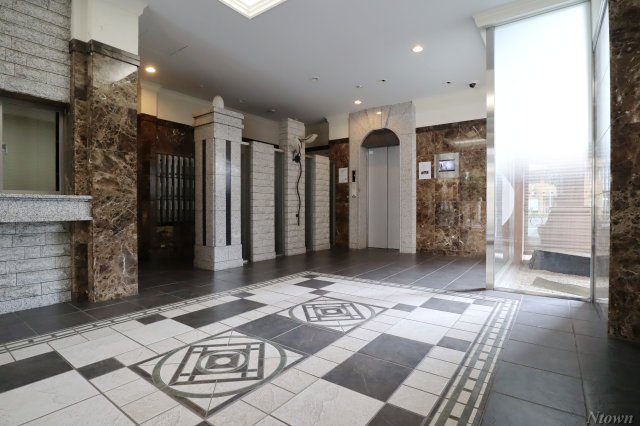 ロビー　落ち着いたロビーです