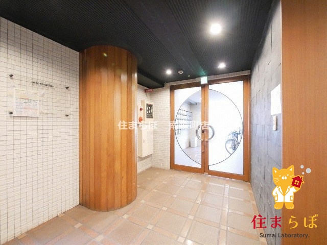 エントランス　共用部の印象も大切に