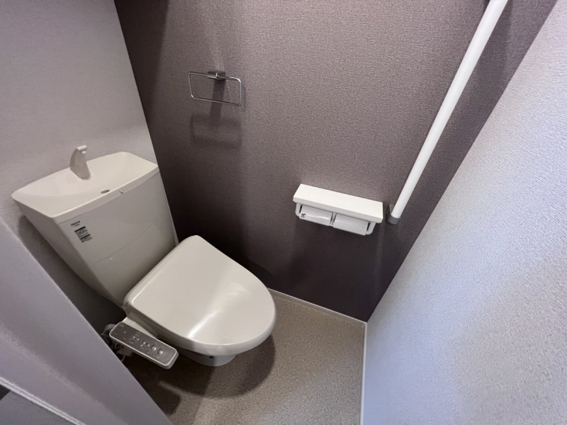 トイレ　※同メーカー施工イメージ