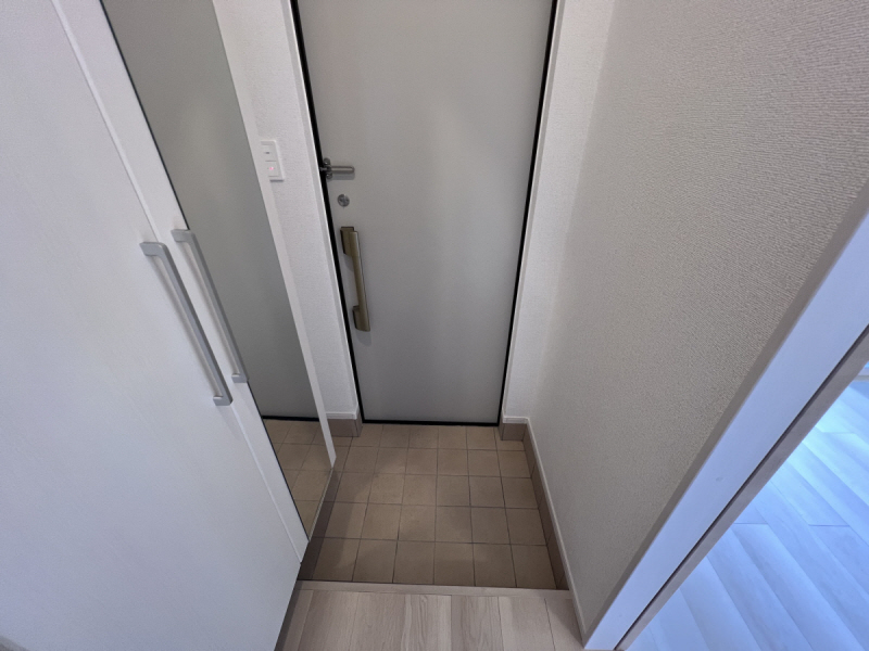 玄関　※同メーカー施工イメージ