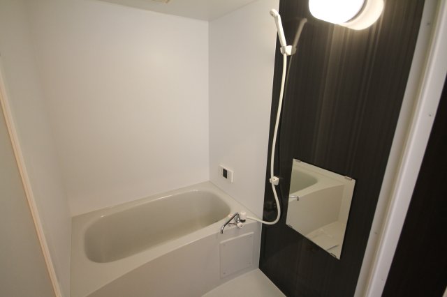 バス・シャワールーム　※同物件別号室の写真になります