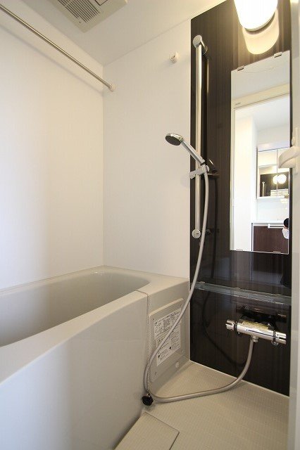 バス・シャワールーム　同物件、別号室の写真です