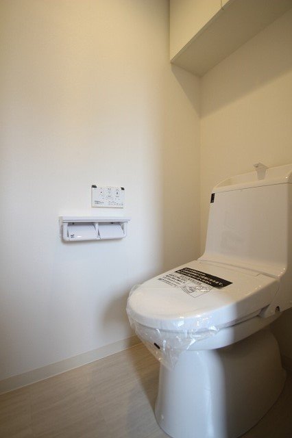 トイレ　同物件、別号室の写真です