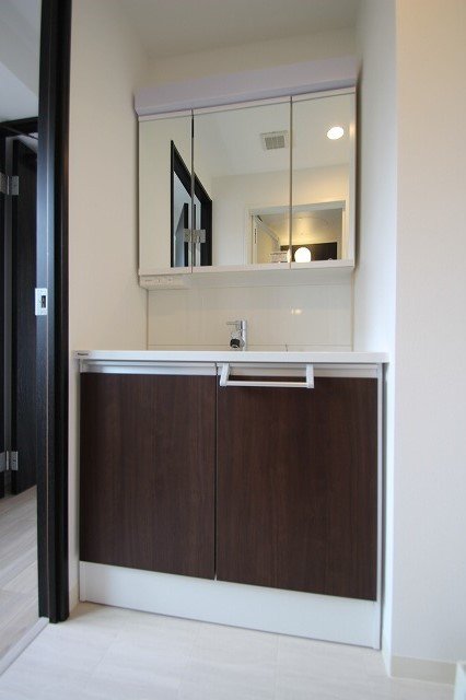 洗面設備　同物件、別号室の写真です