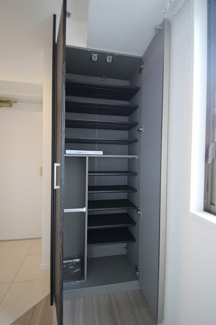 収納　同物件、別号室の写真です