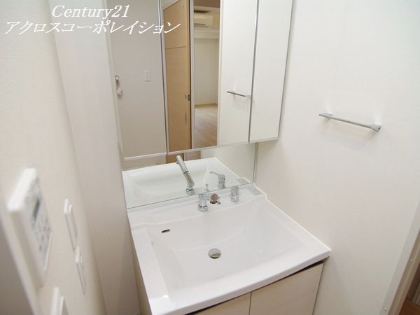 洗面設備　洗髪洗面化粧台付き♪