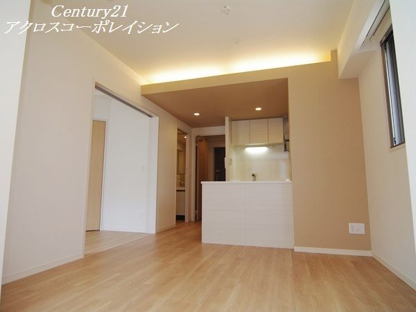 居室・リビング　床色が明るくて綺麗です♪