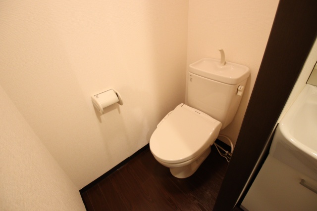 トイレ　※別号室の参考写真のため現況優先です。