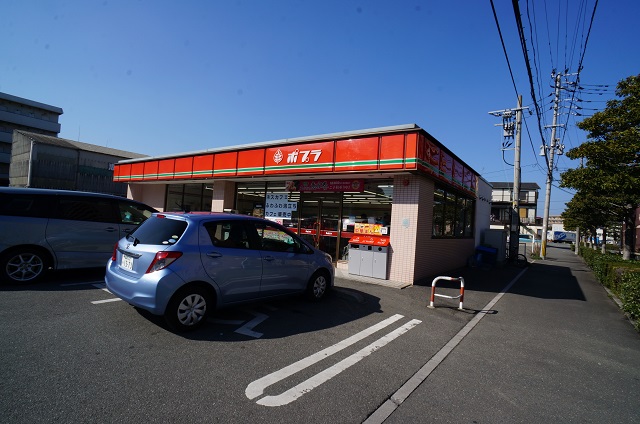 コンビニ　ポプラ（コンビニ）まで111m