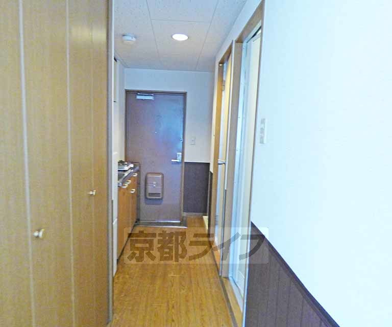 玄関　開放的な玄関です。