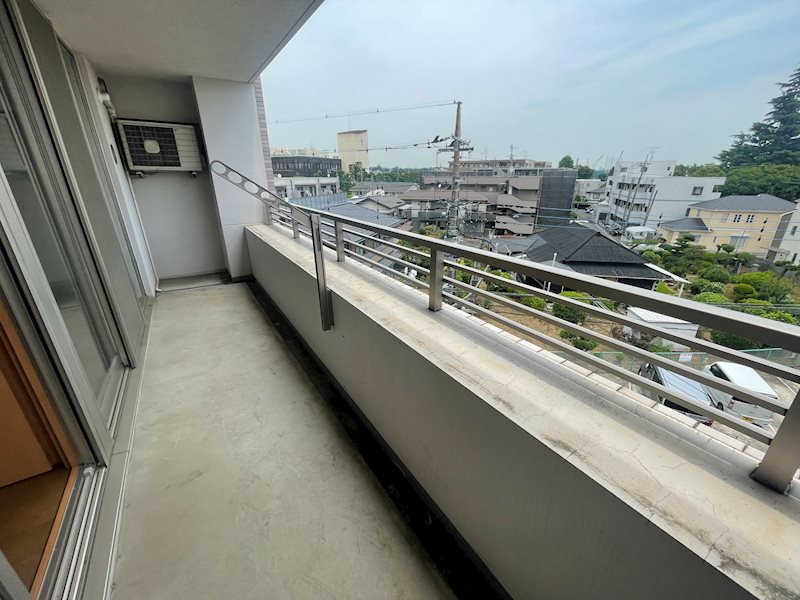 バルコニー　同建物、他号室写真参照