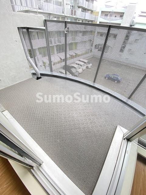 バルコニー　お洗濯にも便利なバルコニー付き