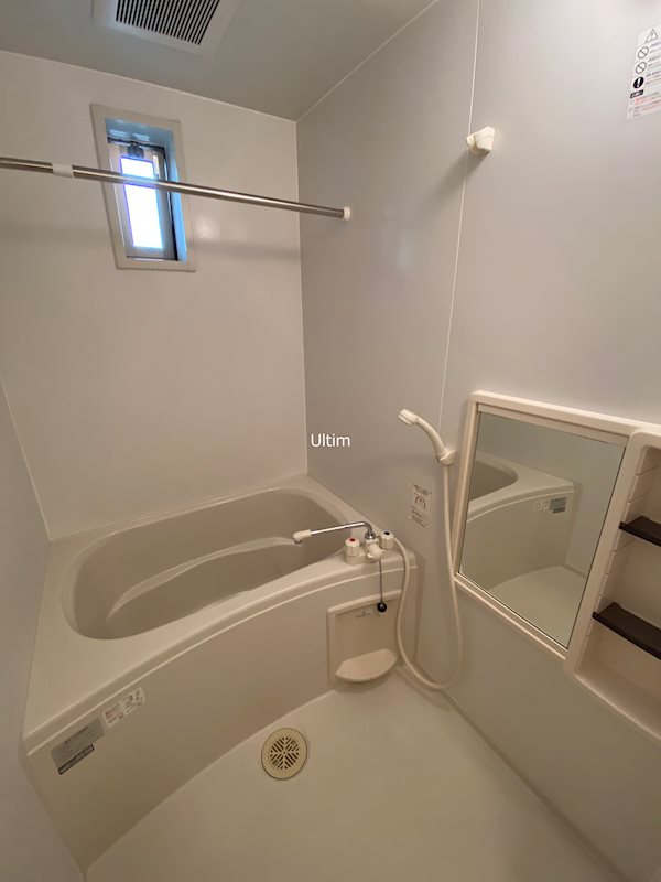 バス・シャワールーム　※別のお部屋の写真です