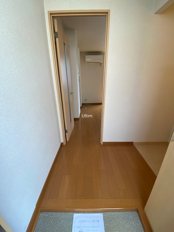 玄関　※別のお部屋の写真です