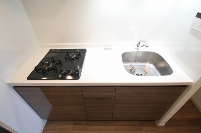 キッチン　写真は別号室のものです。