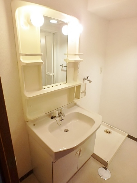 洗面設備　別号室の参考写真になります。
