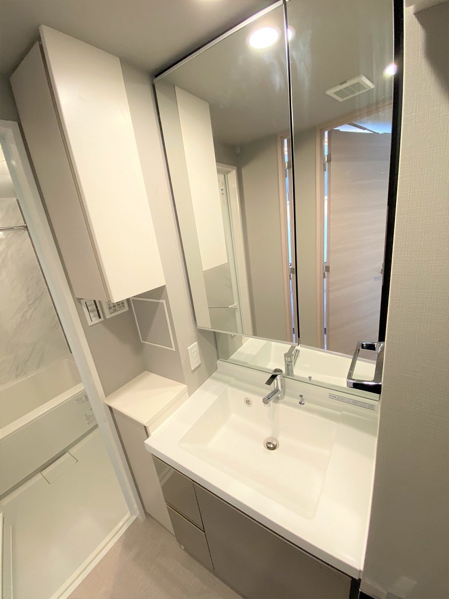 洗面設備　同タイプ13Fの室内写真（参考写真）になります。