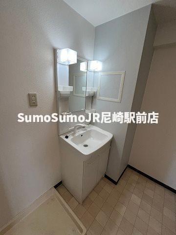 洗面設備　脱衣スペースもあります