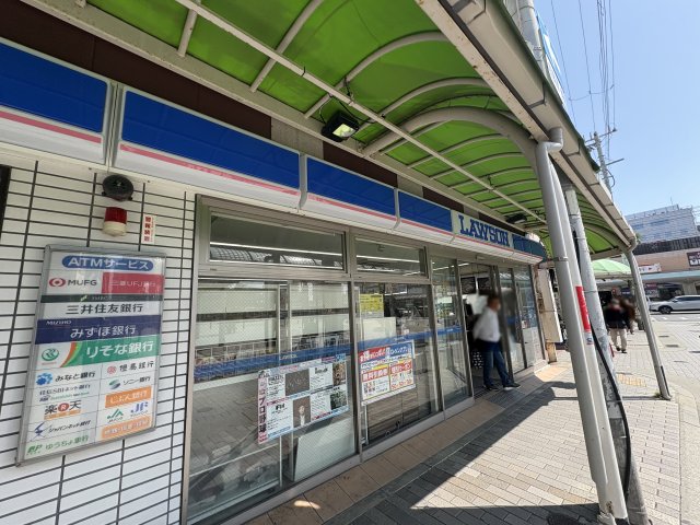 コンビニ　ローソン　垂水駅前店（コンビニ）まで258m
