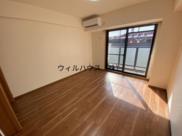 居室・リビング　広々とした洋室！