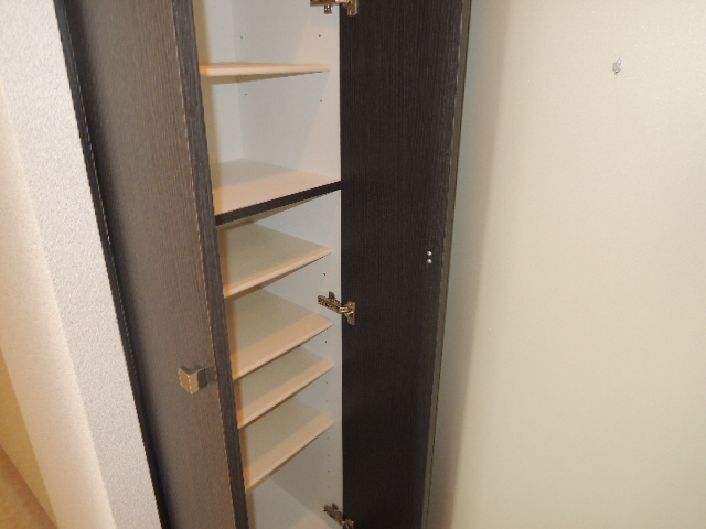 収納　シューズボックス