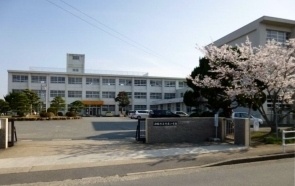 小学校　西脇市立重春小学校（小学校）まで1146m