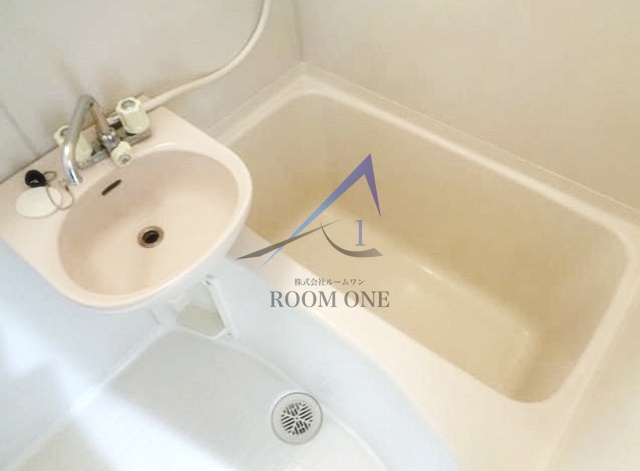 バス・シャワールーム　お風呂です。