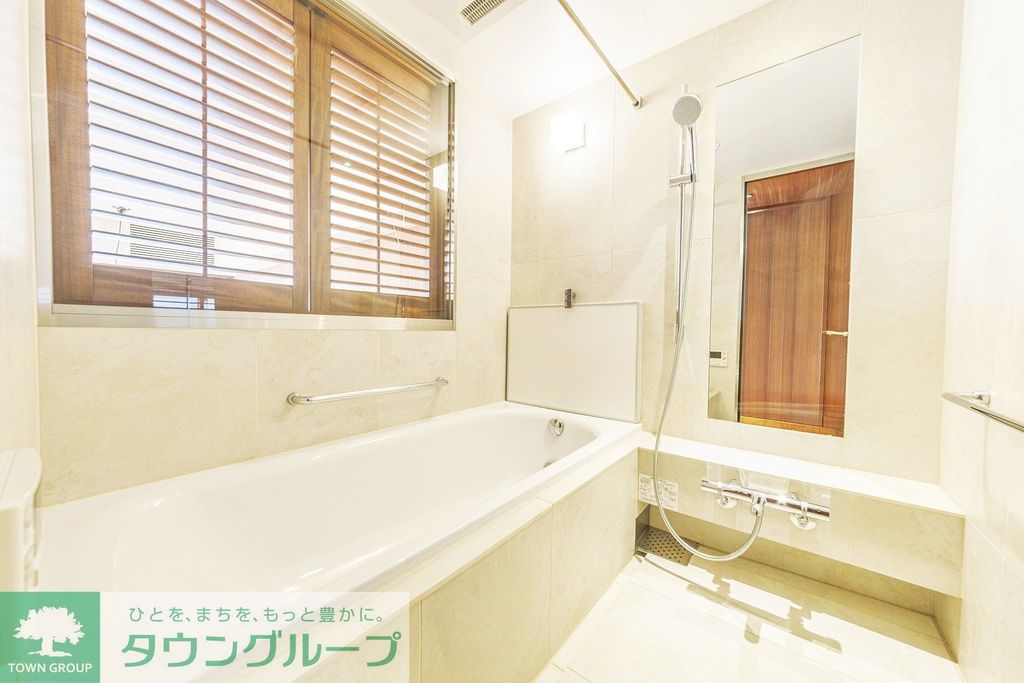 バス・シャワールーム　追焚き機能付き