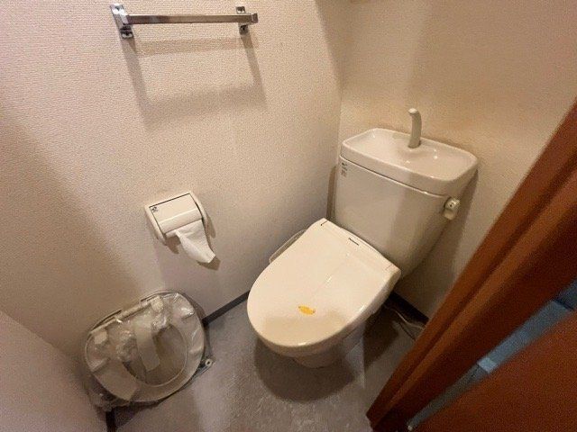 トイレ　（別タイプ参考写真）スカイコート文京小石川第３　文京区小石川