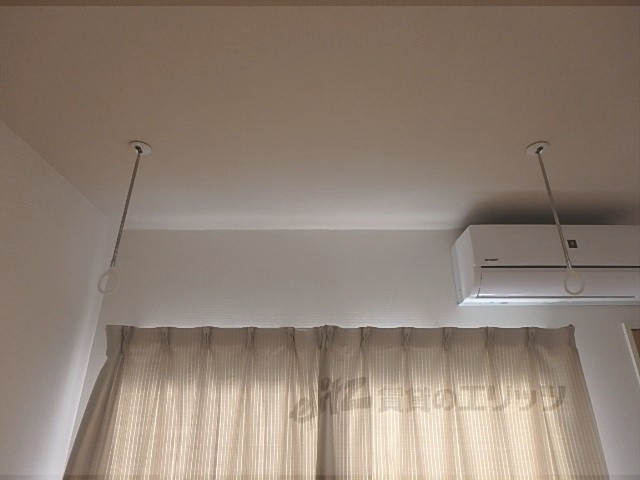 収納　吊り下げ棒