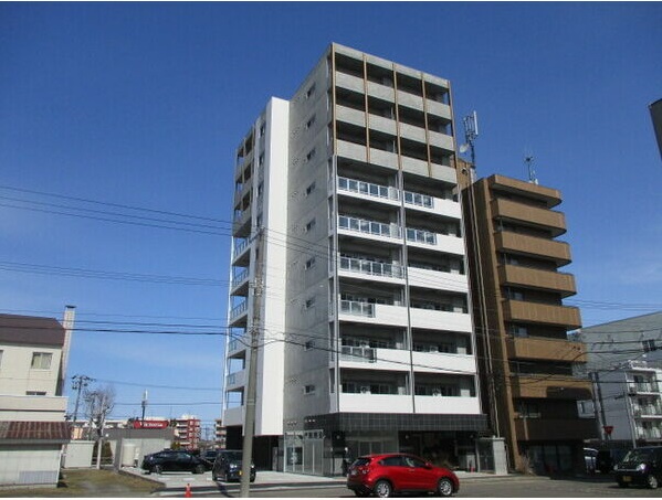 建物外観　☆物件名【Ｈｉｌｌｓ　Ｇａｒｄｅｎ　新札幌】です！