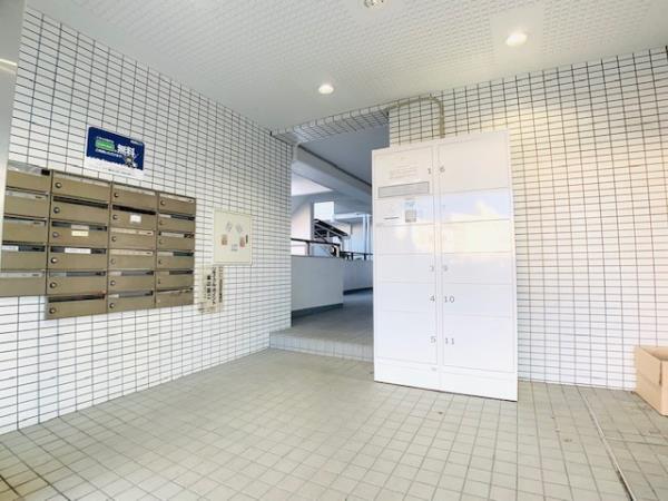 エントランス　建物の内部です