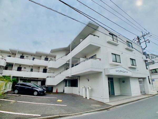 建物外観　落ち着いた雰囲気の外観です