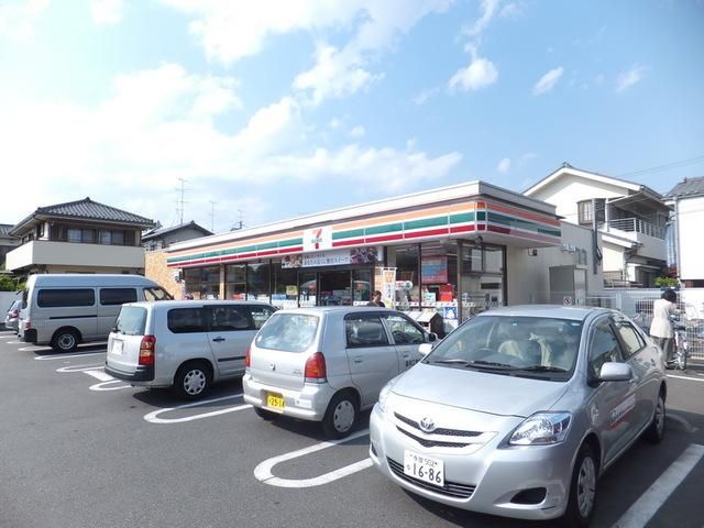 コンビニ　セブンイレブン相模原鹿沼台南店（コンビニ）まで736m