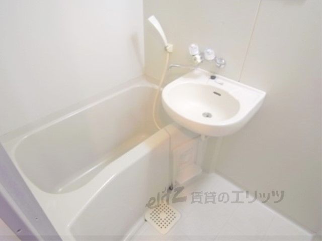 バス・シャワールーム　風呂