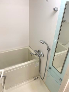 バス・シャワールーム　お風呂です