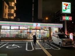 コンビニ　セブンイレブン大阪東中浜8丁目店（コンビニ）まで40m