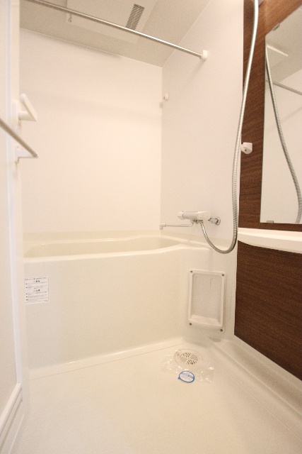 バス・シャワールーム　※別室の参考写真の為、現況優先です。